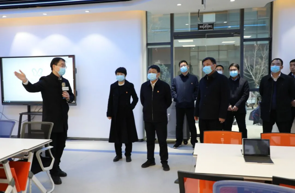 孟州市委書記盧和平一行蒞臨中原工業(yè)設(shè)計城調(diào)研
