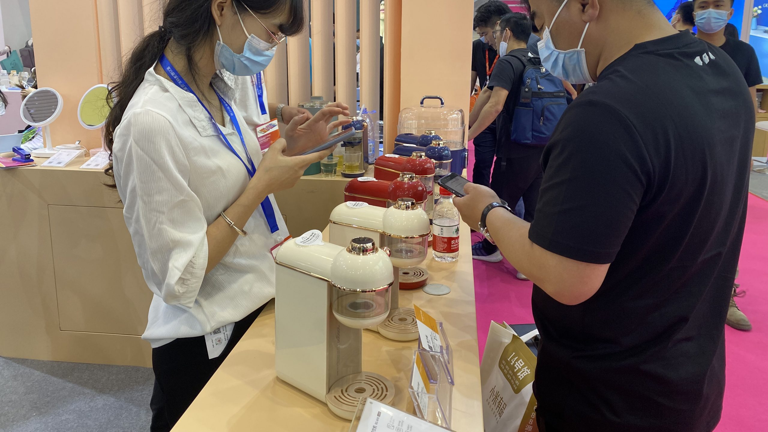 設(shè)計城企業(yè)打卡第29屆深圳國際禮品展，“設(shè)計順德”吸睛無數(shù)！