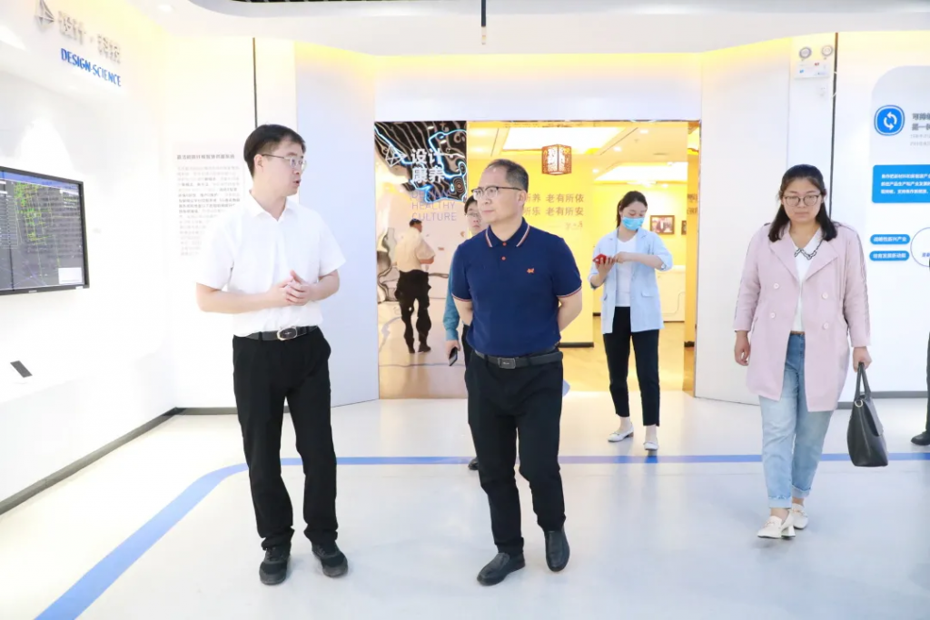 焦作市工信局副局長楊波一行到設(shè)計(jì)城調(diào)研資源對接工作