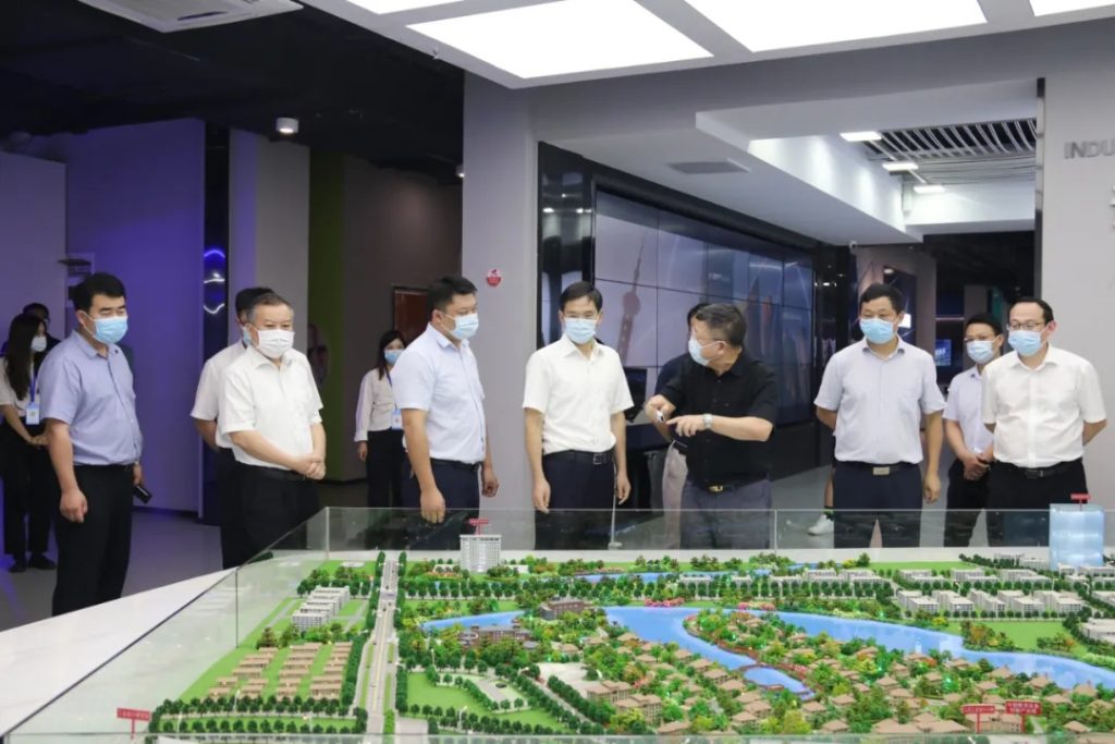 江西省副省長陳小平一行調(diào)研江西工業(yè)設(shè)計小鎮(zhèn)，他指出......