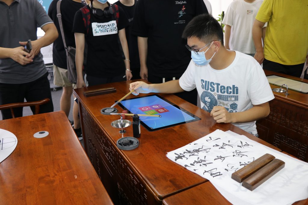 南方科技大學(xué)學(xué)生體驗(yàn)特色教育裝備