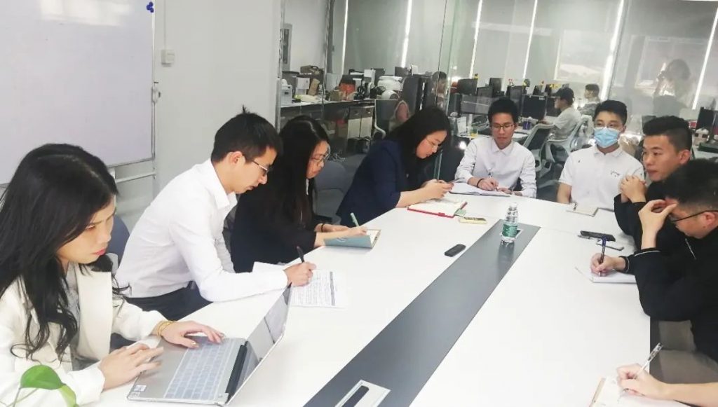 資深法律顧問團隊走進設計城，為企業高質量發展保駕護航！