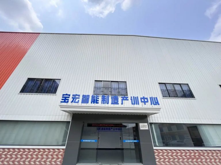 兩個月掌握工業(yè)機(jī)器人操作，設(shè)計城助力北滘培育智造人才！