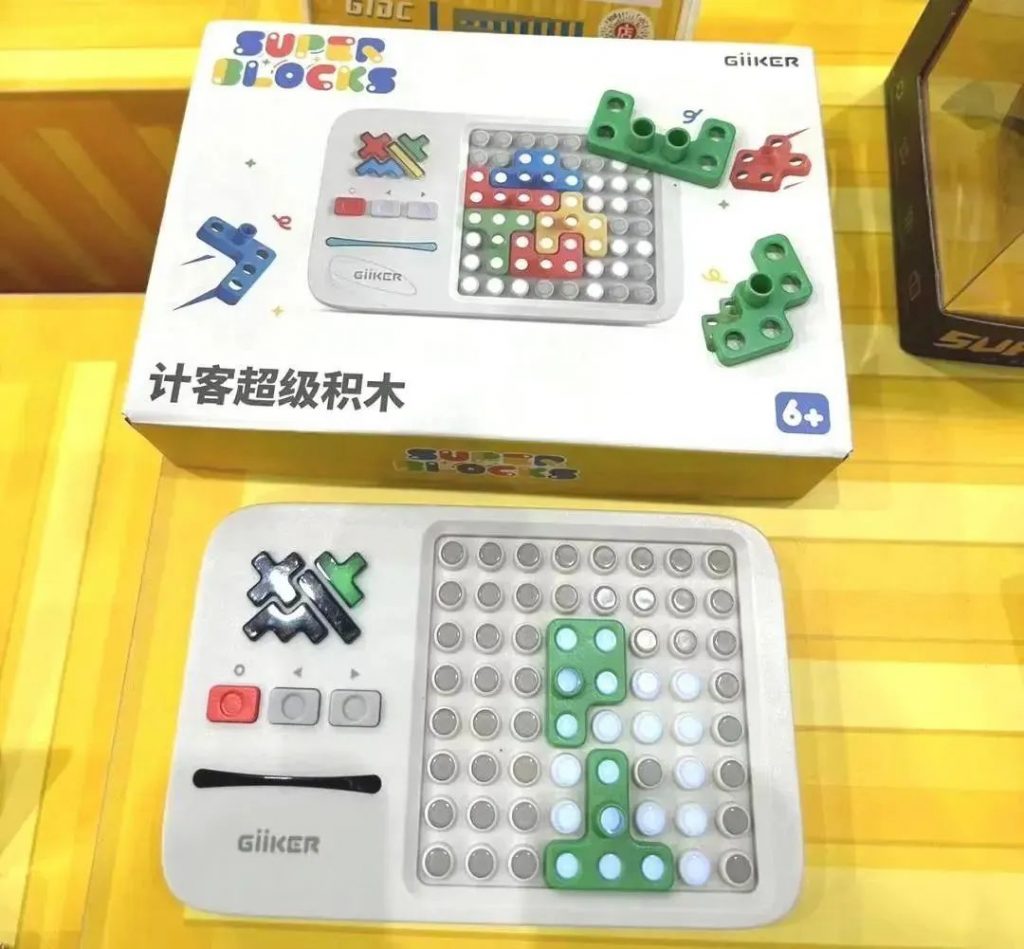 一起“箱”遇設(shè)計(jì)！設(shè)計(jì)城產(chǎn)品亮相佛山潭州陶瓷展
