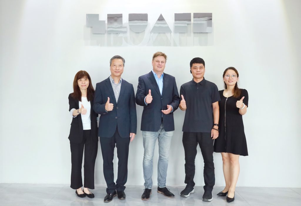 iF總裁走進(jìn)設(shè)計(jì)城 與順德設(shè)計(jì)展開國際對(duì)話